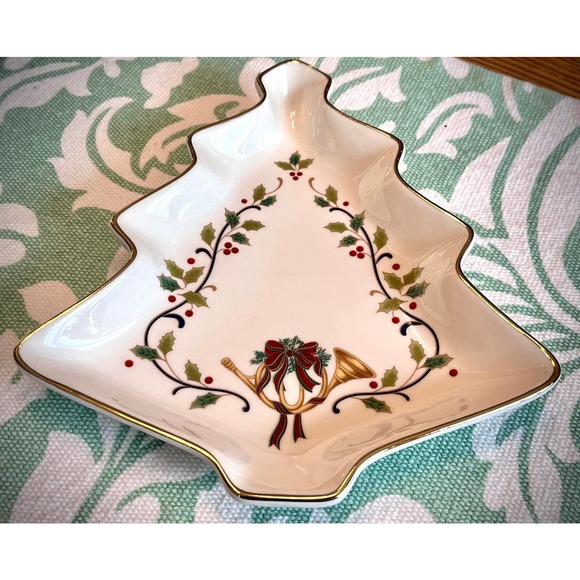 Mikasa Holiday Elegance Porcelain Holiday Tree-Shaped Christmas Candy Dish - Picture 7 of 7